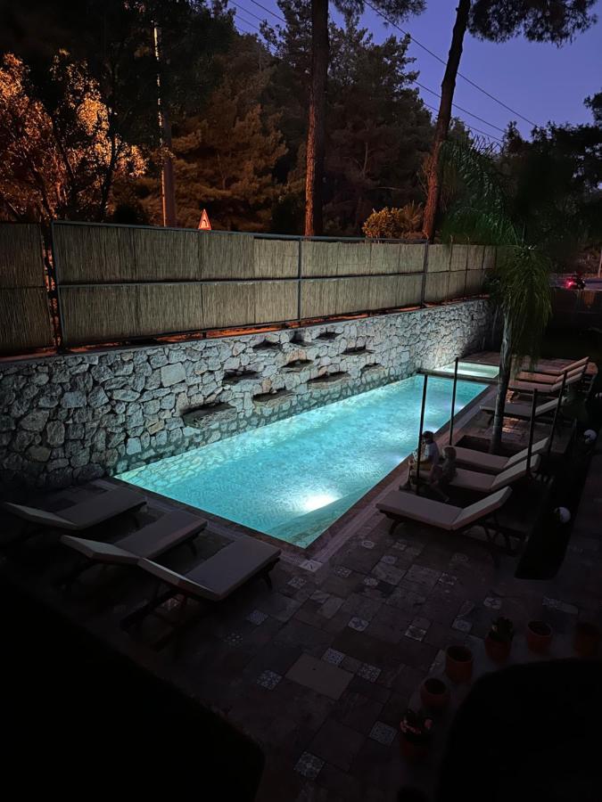 Esmahan Forest And Pool By Zehra Suites マルマリス エクステリア 写真