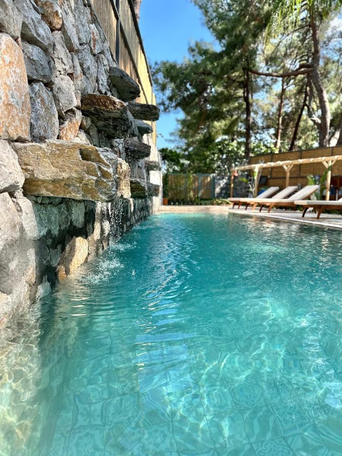 Esmahan Forest And Pool By Zehra Suites マルマリス エクステリア 写真